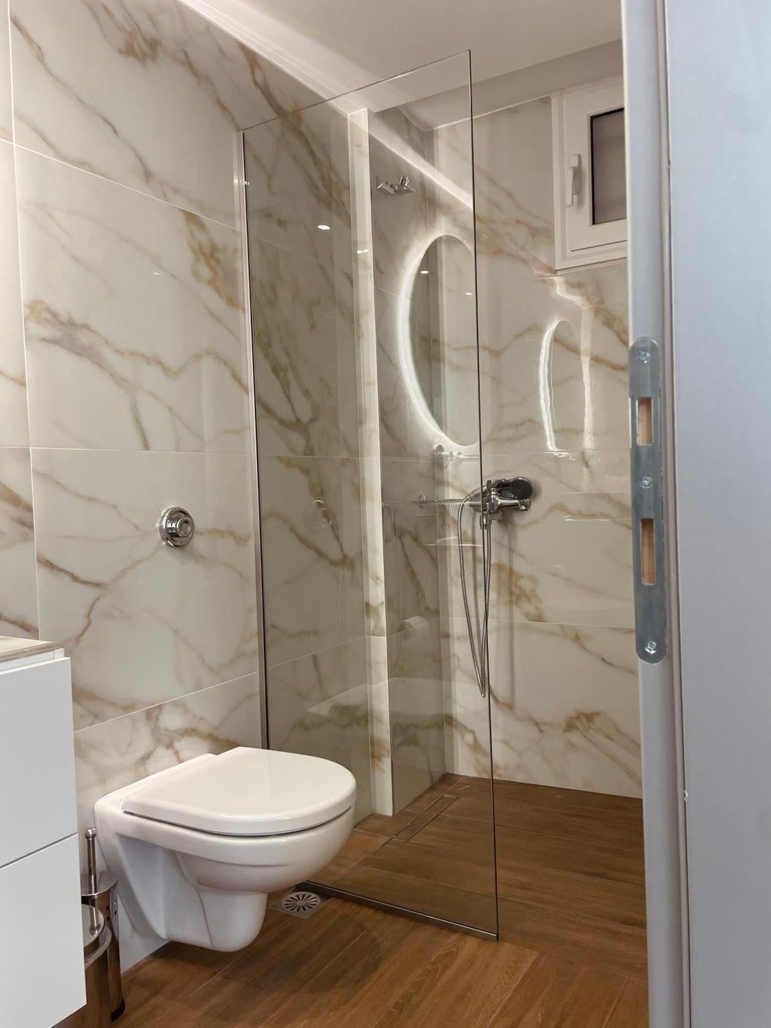 Kyma Luxury Suite Kiáto Kültér fotó